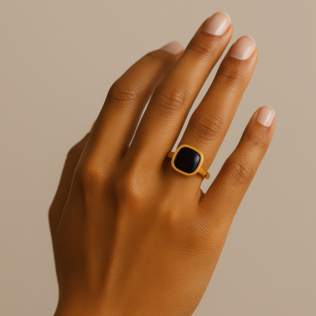 Bague Solitaire Onyx Noir et Or Rose 18 Carats